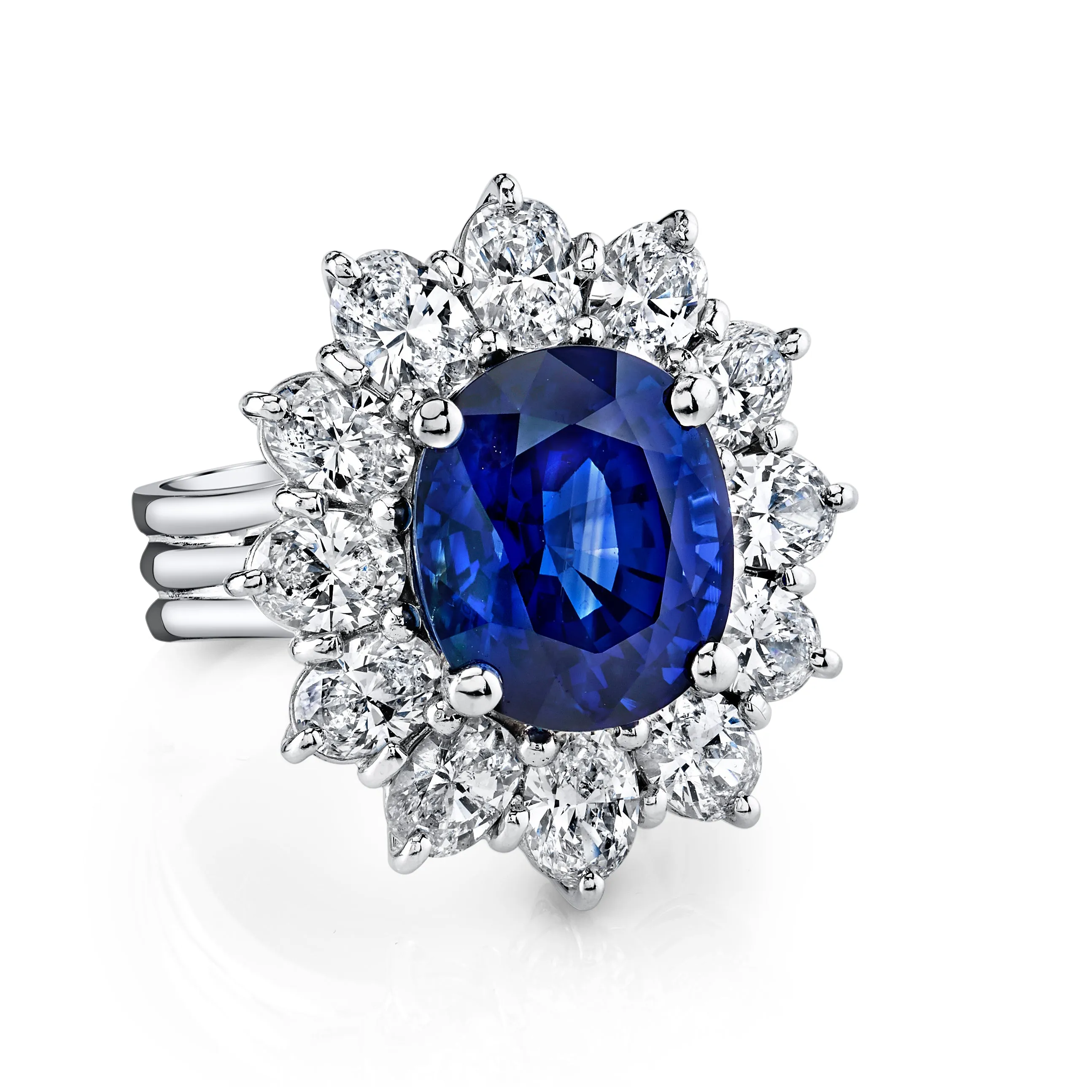 18K White Gold Fashion Diamond And Tanzanite Ring
