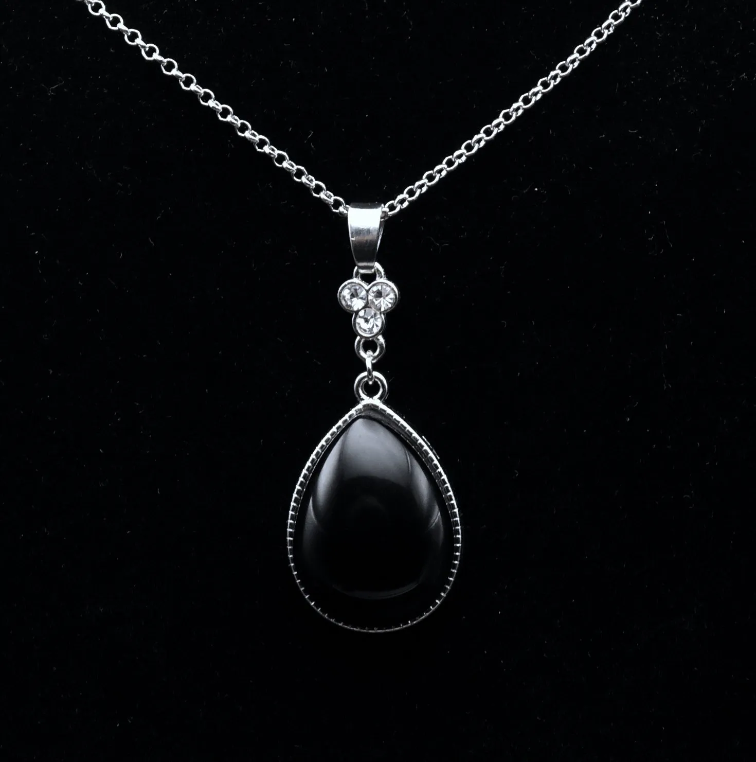 Composite Black Onyx Pendant Chain Necklace