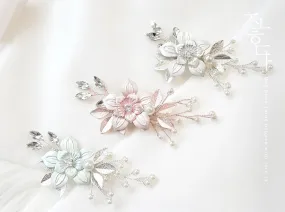 Elegant Double Flower Brooch (3 Colors)