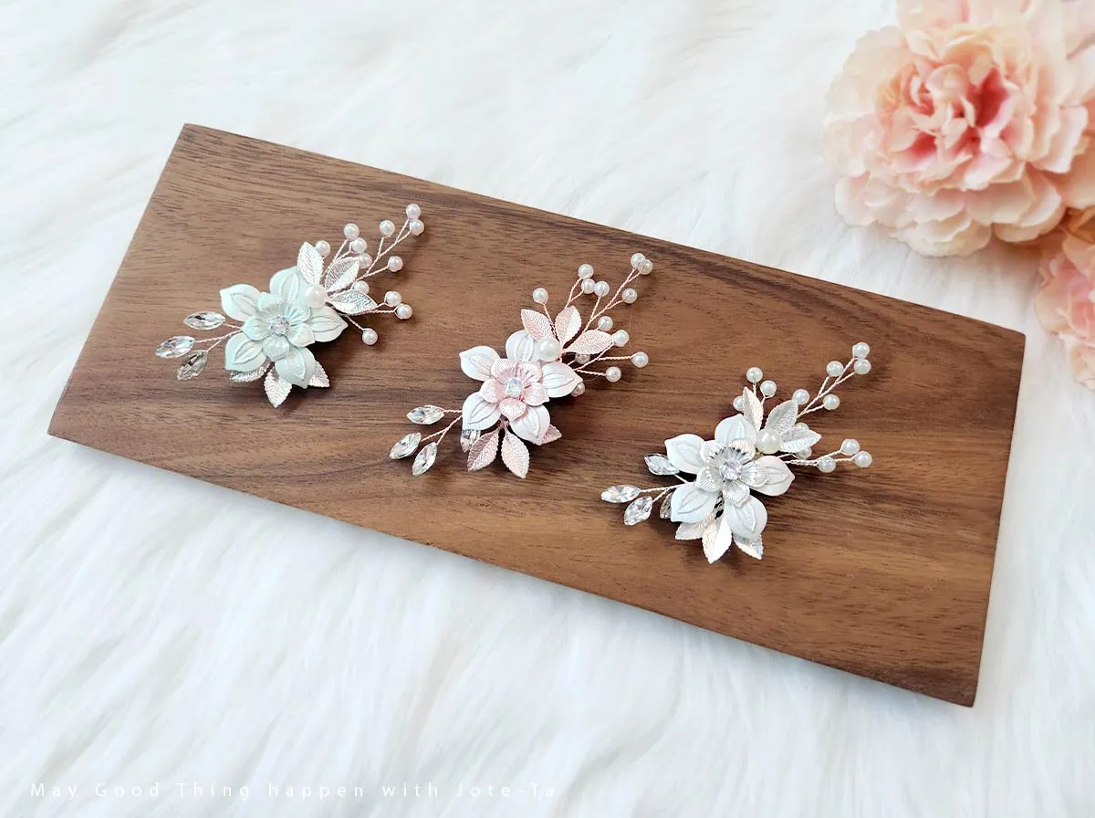 Elegant Double Flower Brooch (3 Colors)