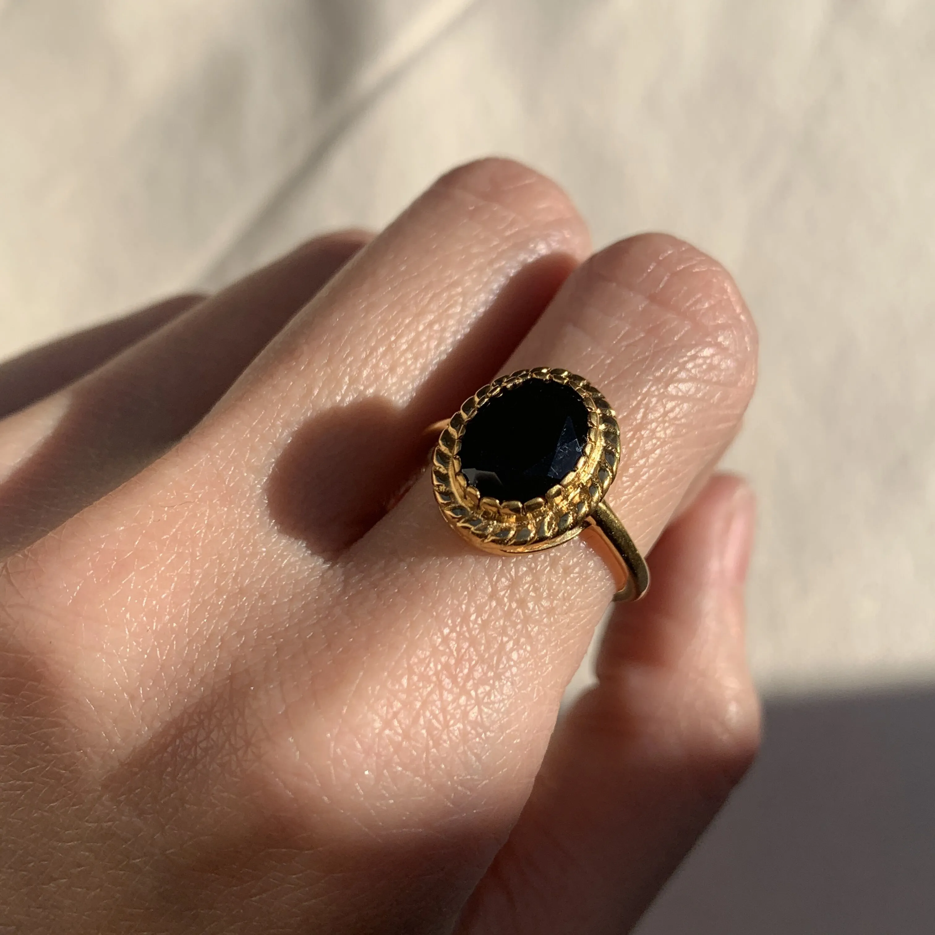 Gold Onyx Ring - Black Vintage Ring - Black Oval Ring