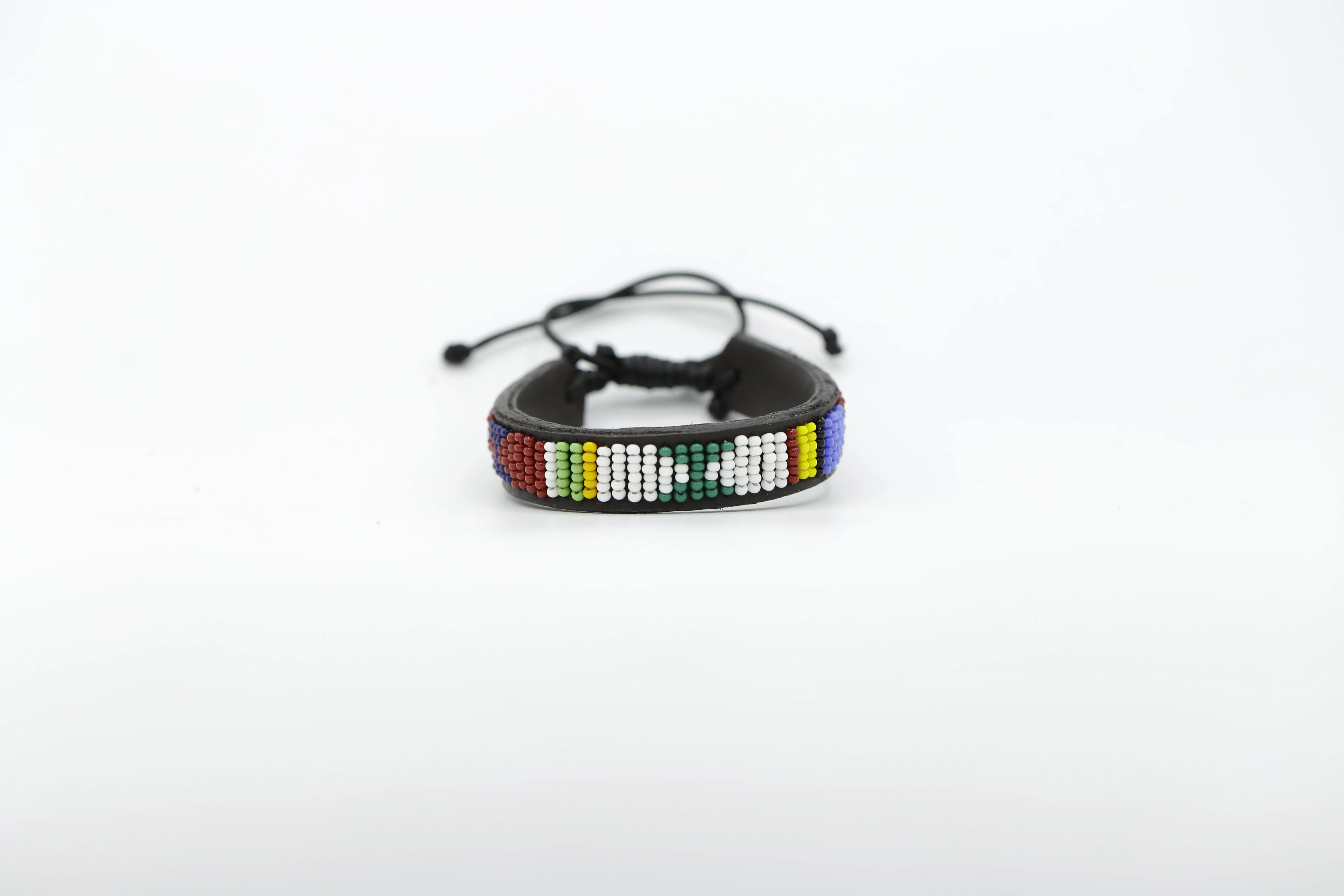 Maaai Beaded Bracelet 5 - Adjustable Cord