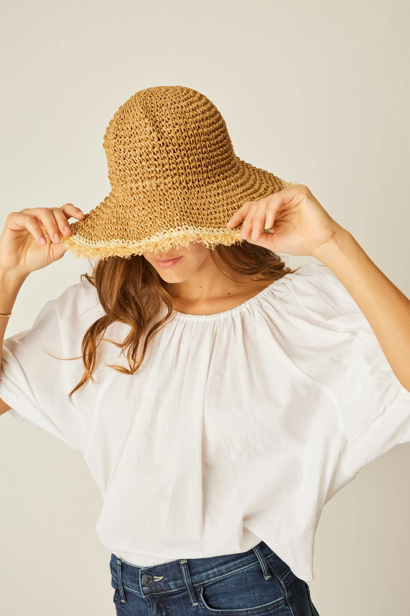 STRAW BUCKET HAT