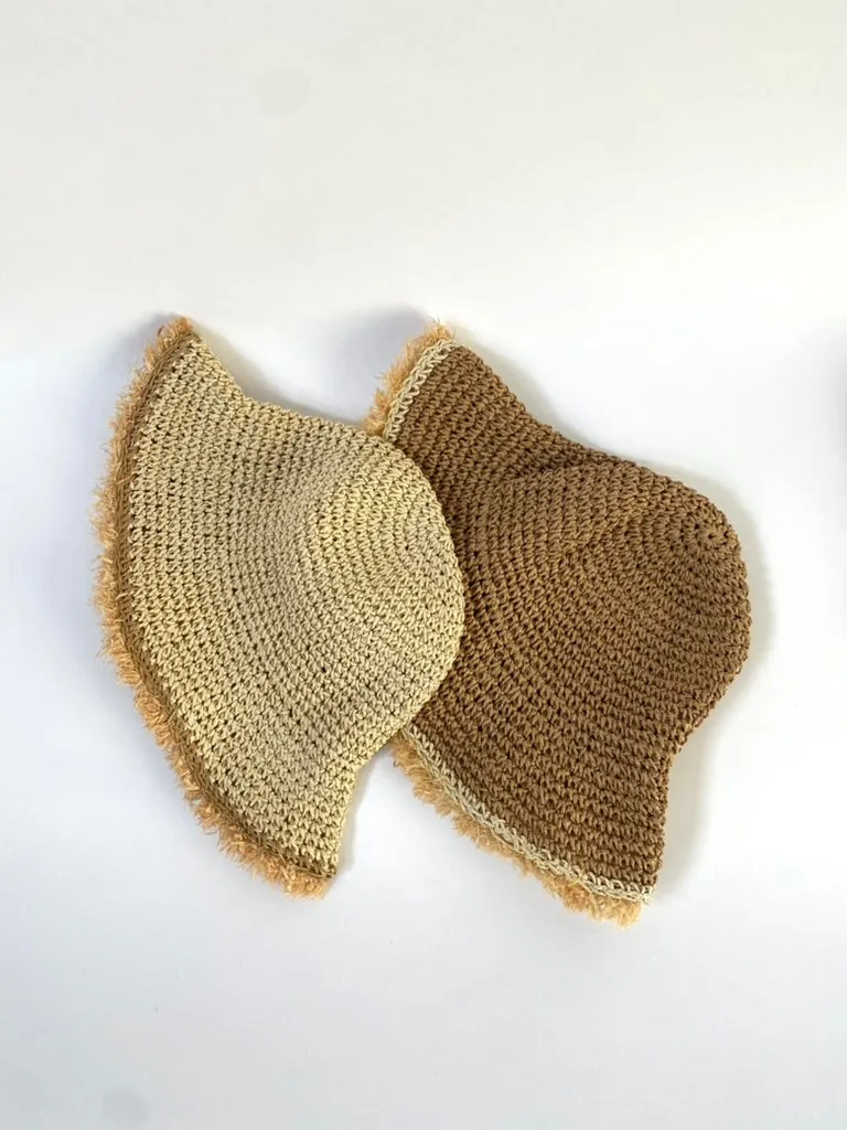 STRAW BUCKET HAT