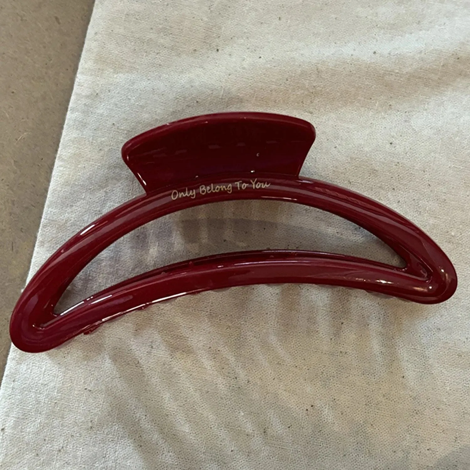 TAVIMART  -  Wine Red Geometry Hair Claw Shark Clip For Woman 13cm Large Crab Clip Versatile Hairpin Fashion Love Heart Hair Accessories