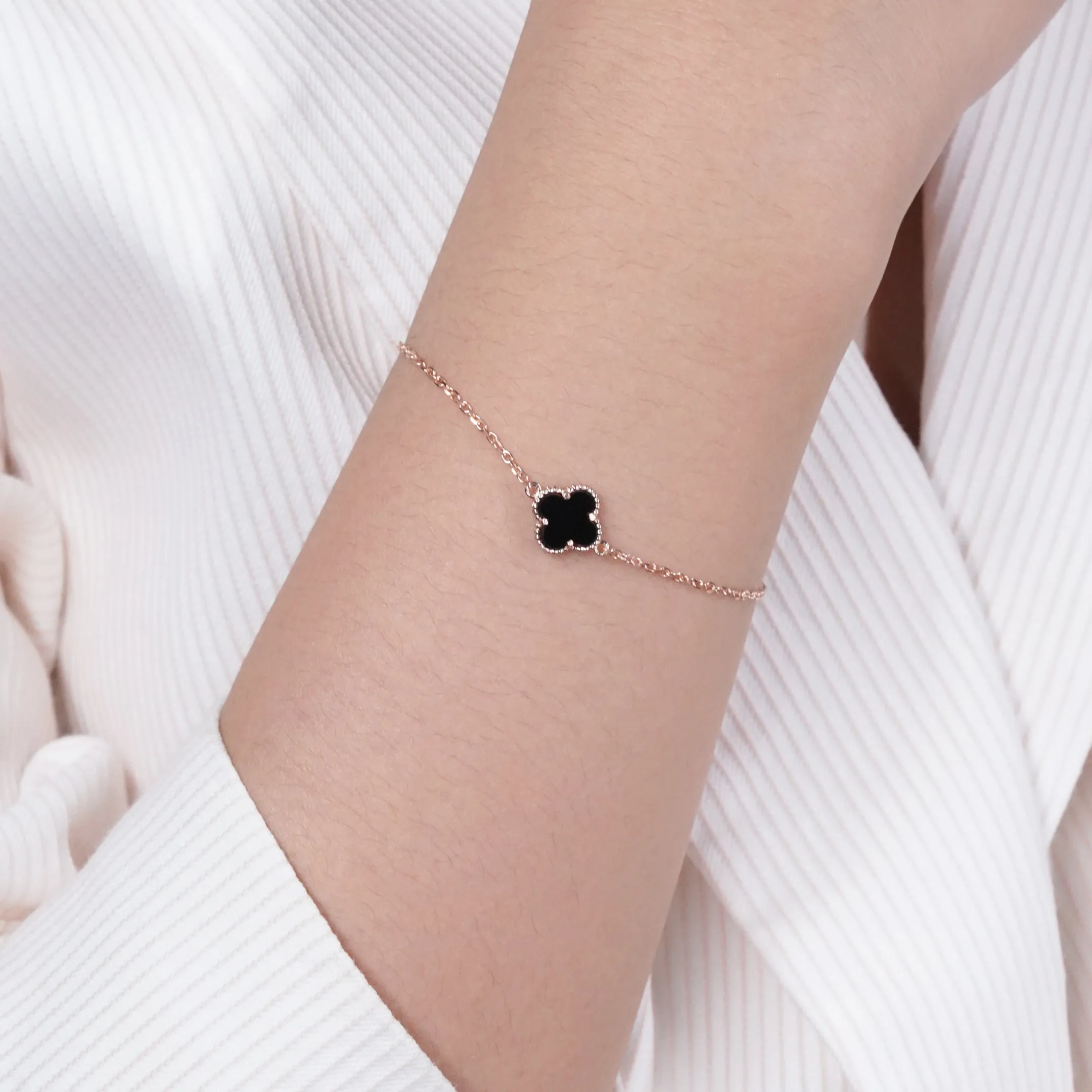 Venara Single Black Clover Bracelet