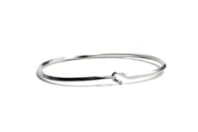 WERKSTATT:MÜNCHEN M2399 BANGLE SIDE HOOK TWISTED